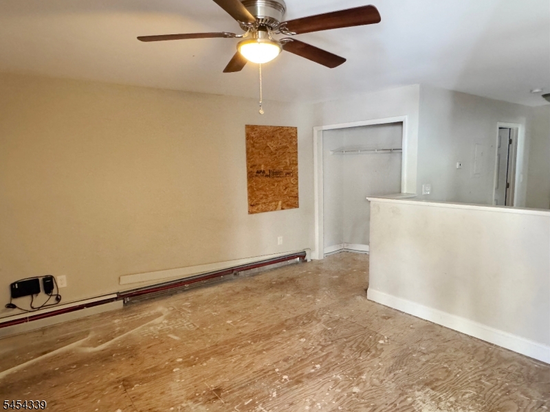 23 Ryerson Ave Property Photo 5