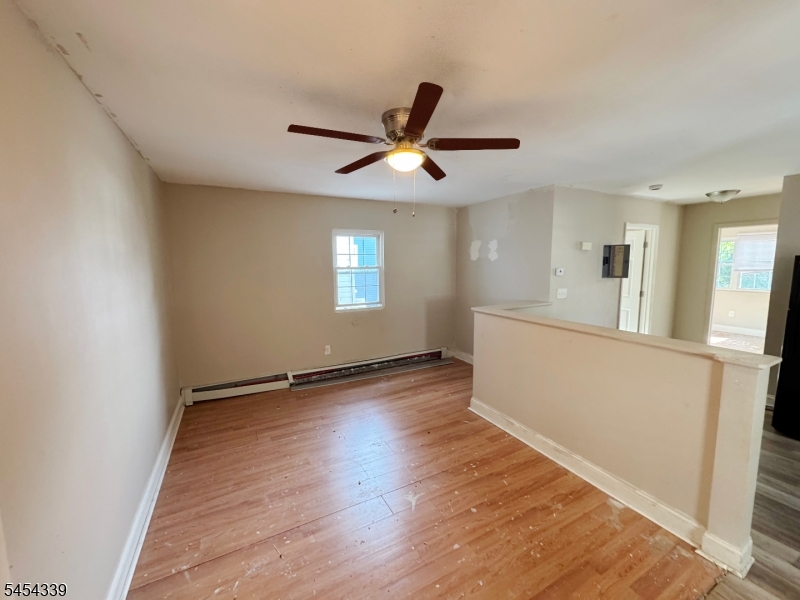 23 Ryerson Ave Property Photo 10