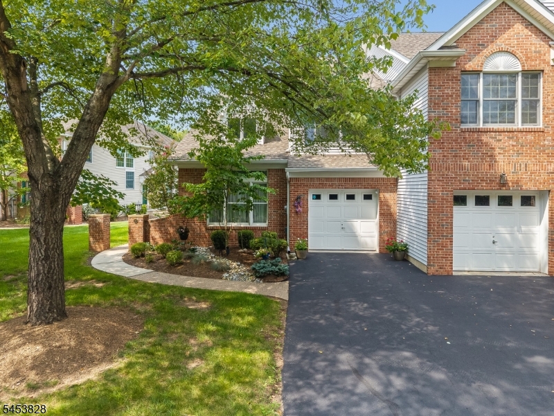 28 Pond Ridge Dr Property Photo 1