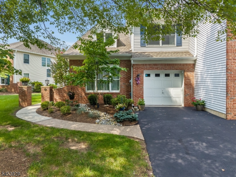 28 Pond Ridge Dr Property Photo 2