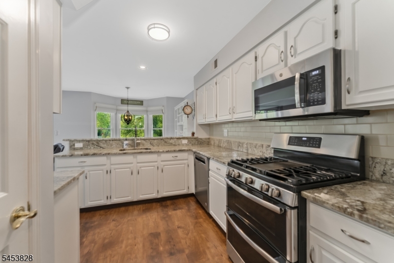 28 Pond Ridge Dr Property Photo 12