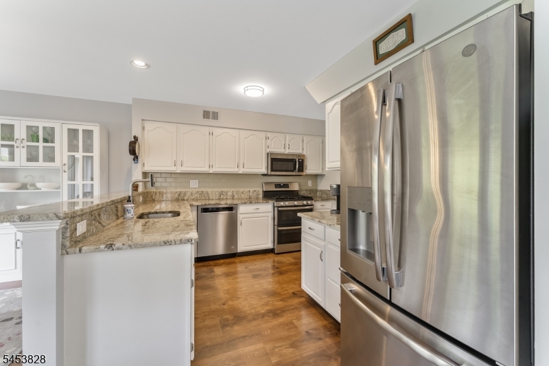 28 Pond Ridge Dr Property Photo 16