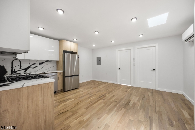 294 Hoboken Ave 3 Property Photo 3