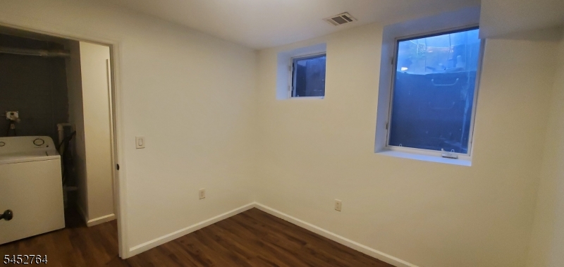 22 Eagle St Property Photo 14