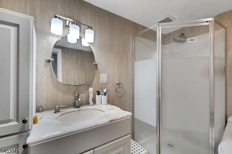 25 Belmont Ave Property Photo 6