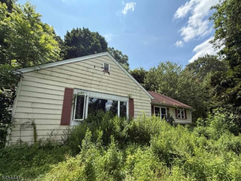 37 Hope Rd Property Photo 1