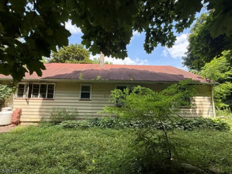 37 Hope Rd Property Photo 2