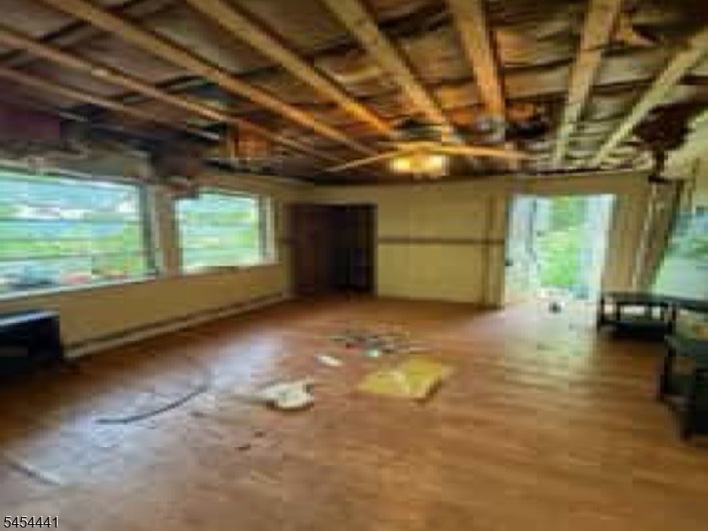 37 Hope Rd Property Photo 3