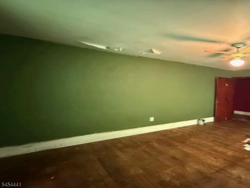 37 Hope Rd Property Photo 6