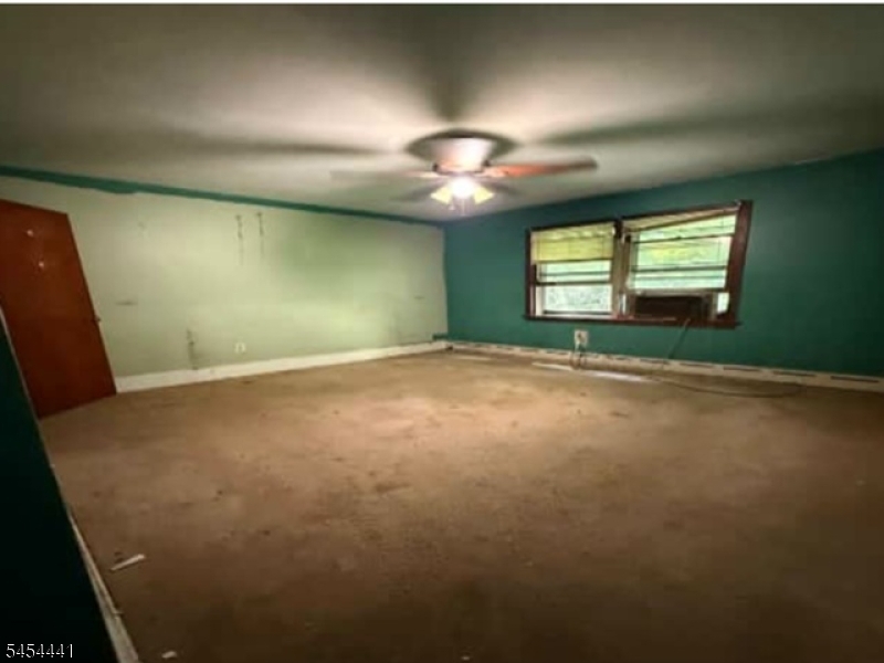 37 Hope Rd Property Photo 7