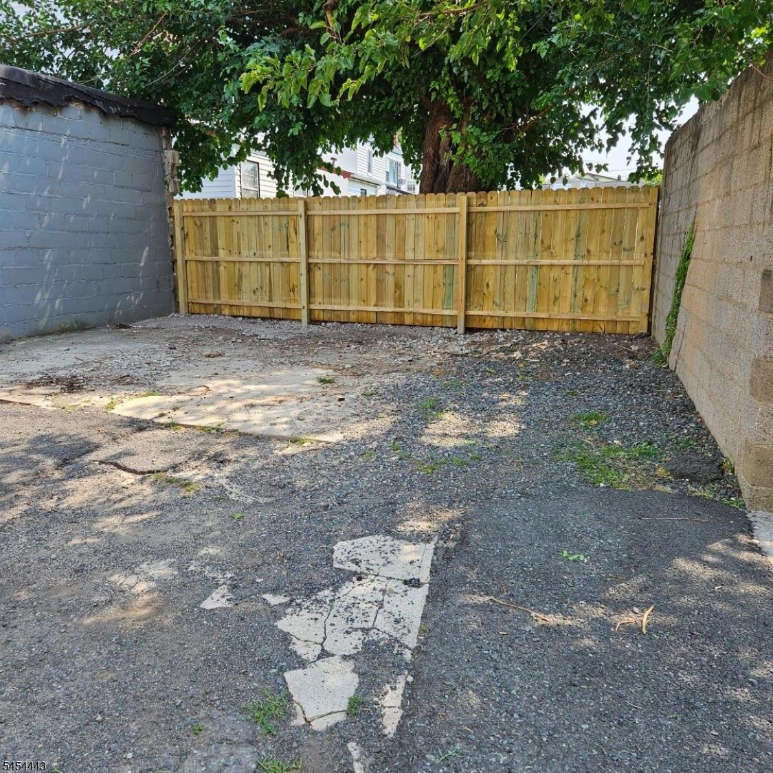 115 Tremont Ave Property Photo 4