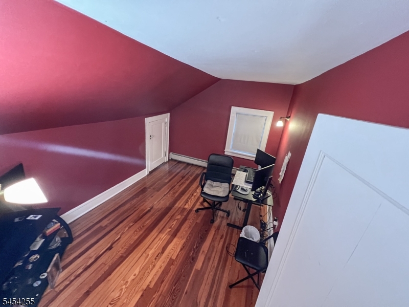 925 Hillside Ave Property Photo 17