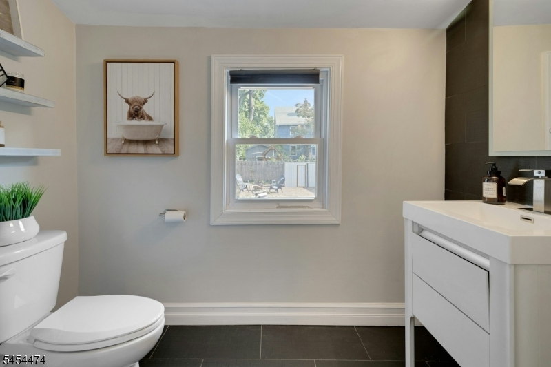 30 Tichenor Pl Property Photo 15