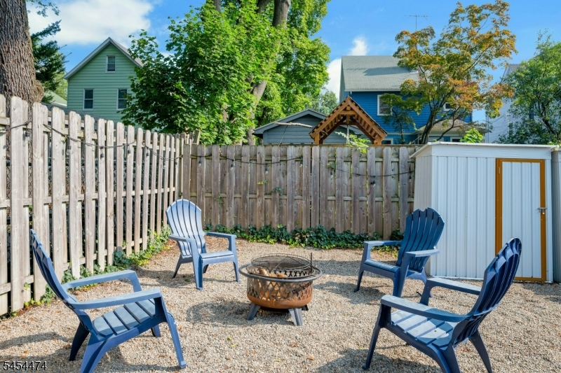 30 Tichenor Pl Property Photo 27