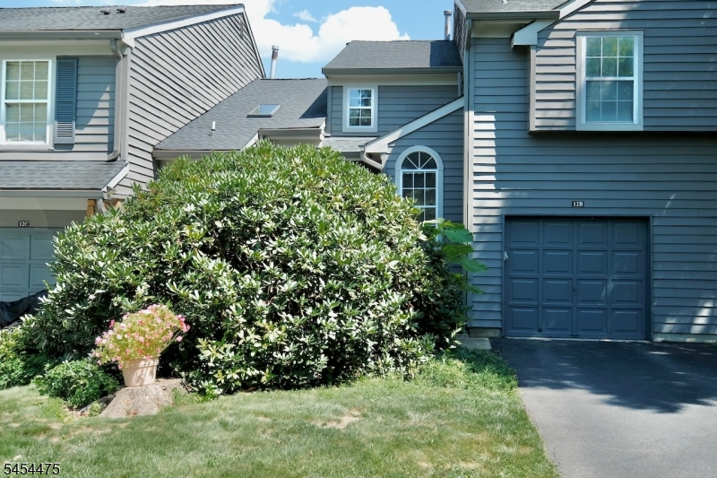 12 Andover Cir Property Photo 1