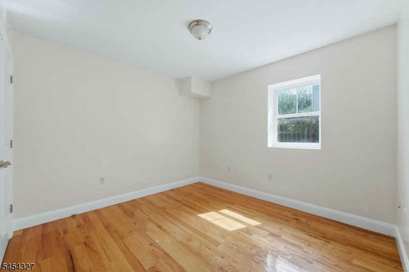 232 Shephard Ave B6 Property Photo 21