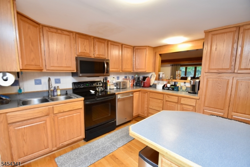 47 Pequot Trl Property Photo 4