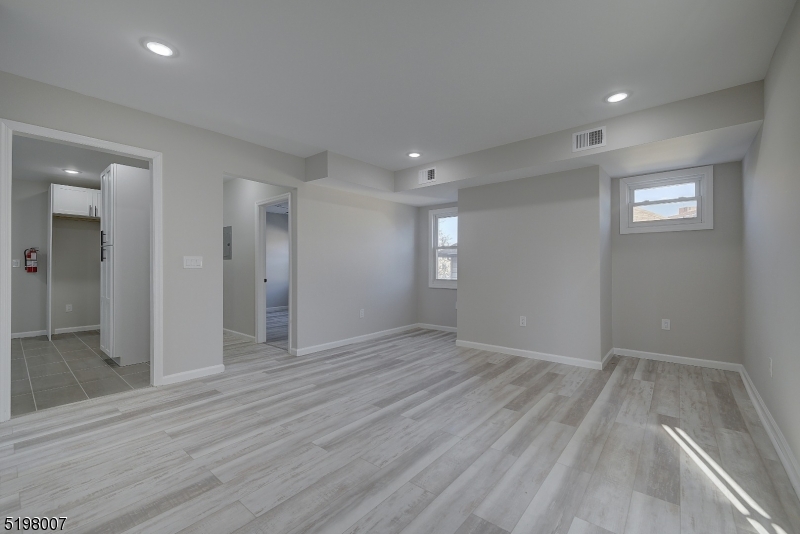 259 N Center St 2 Property Photo 12
