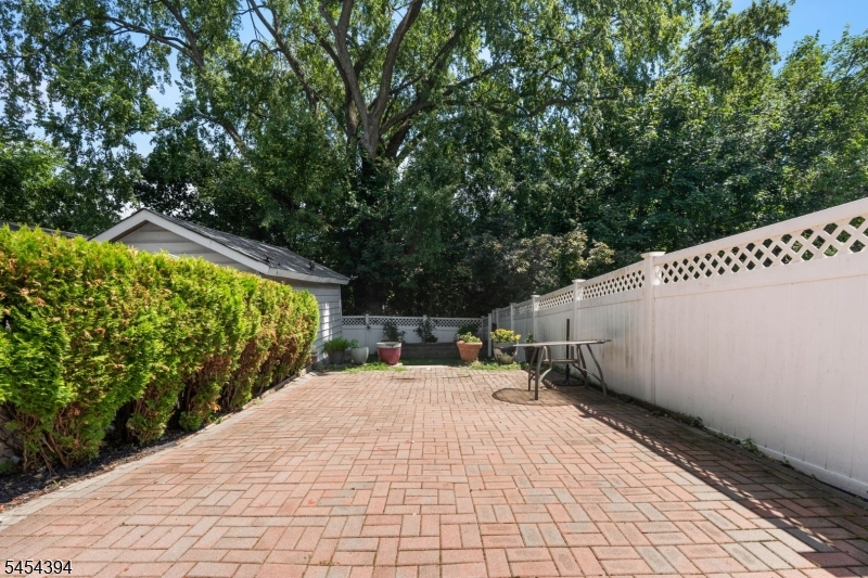 56 High St Property Photo 39