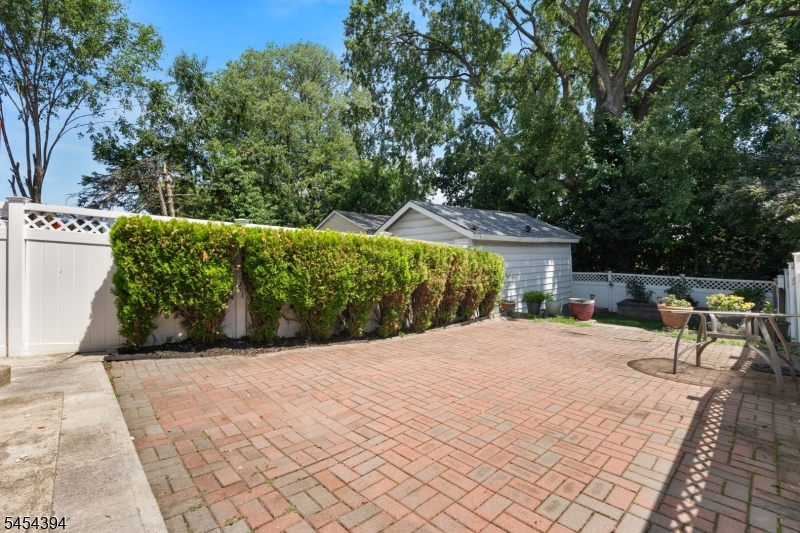 56 High St Property Photo 40