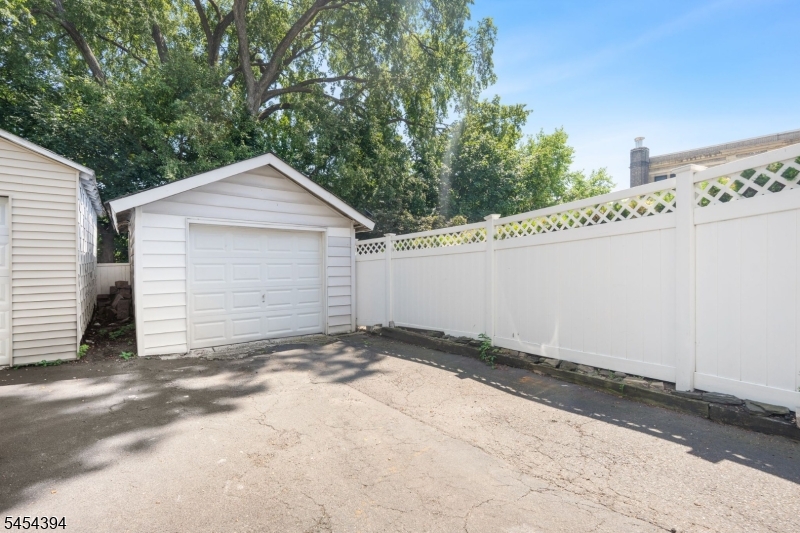 56 High St Property Photo 42
