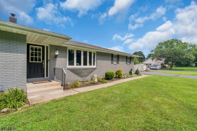 196 Asbury Anderson Road Property Photo 1