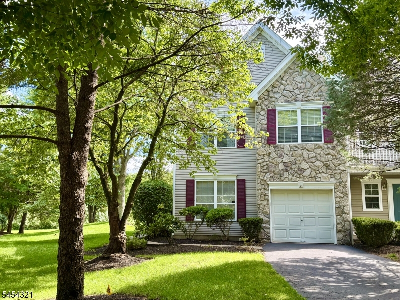 61 Dorchester Dr Property Photo 1
