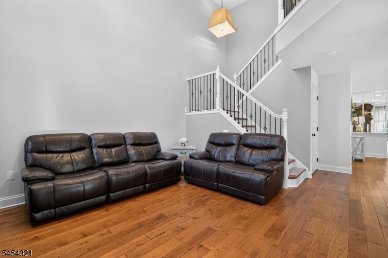 61 Dorchester Dr Property Photo 11