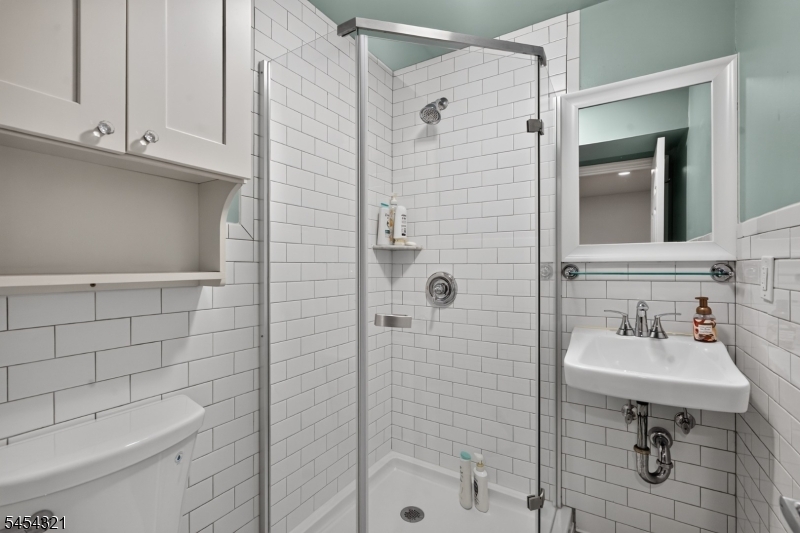 61 Dorchester Dr Property Photo 23