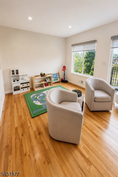 6 Mount Vernon Sq Property Photo 4