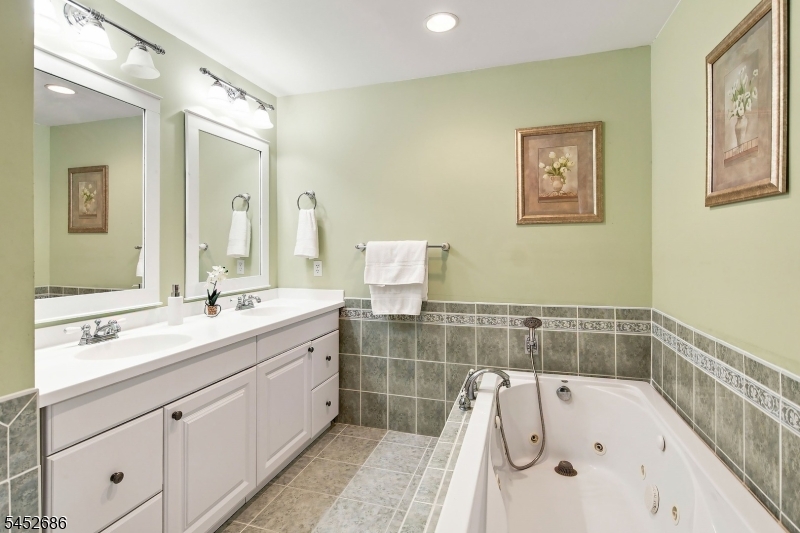 300 Emerson Ln Property Photo 20