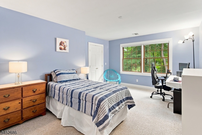 300 Emerson Ln Property Photo 25