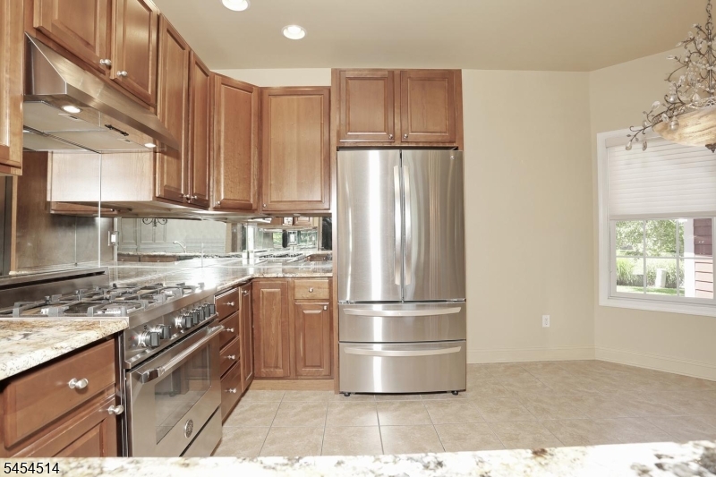 28 Turnberry Ln 28 Property Photo 8