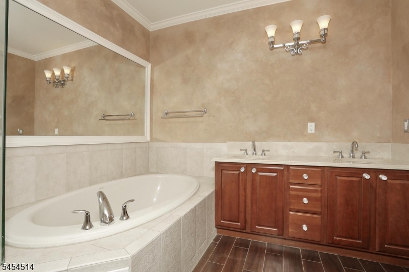 28 Turnberry Ln 28 Property Photo 25