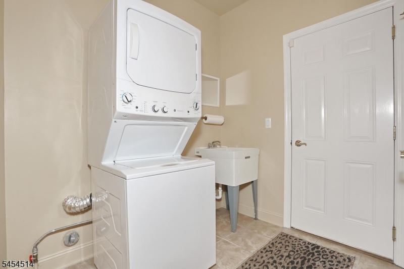 28 Turnberry Ln 28 Property Photo 26