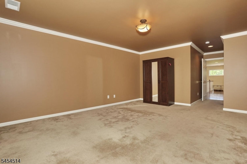 28 Turnberry Ln 28 Property Photo 31