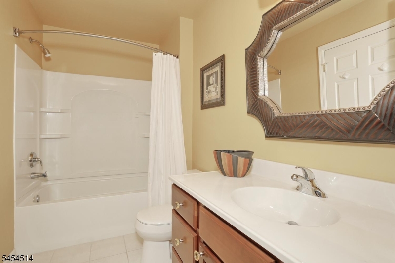 28 Turnberry Ln 28 Property Photo 34