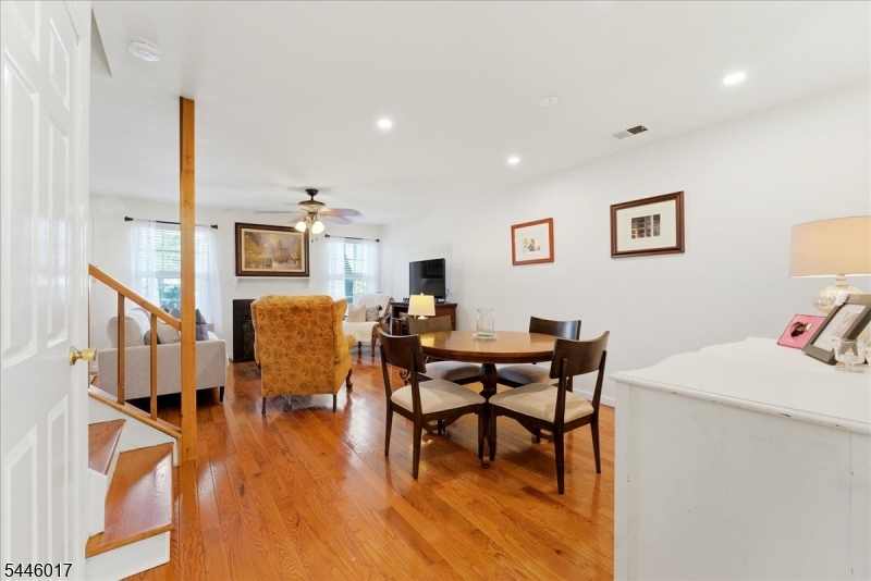 26 Alameda Ct Property Photo 9