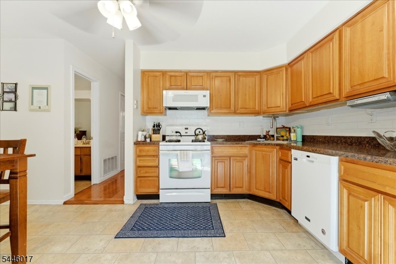 26 Alameda Ct Property Photo 16