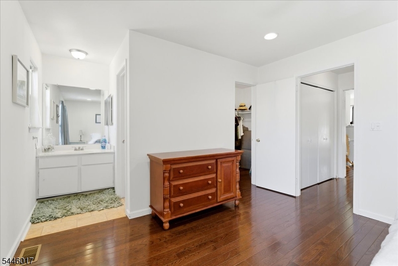 26 Alameda Ct Property Photo 29