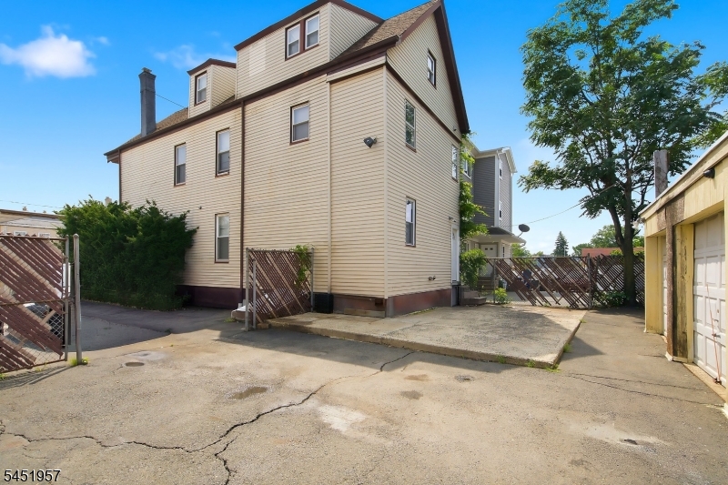 39 La France Ave Property Photo 28
