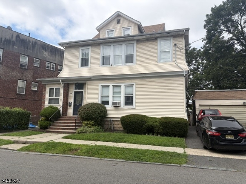 108 Harrison St Property Photo 3