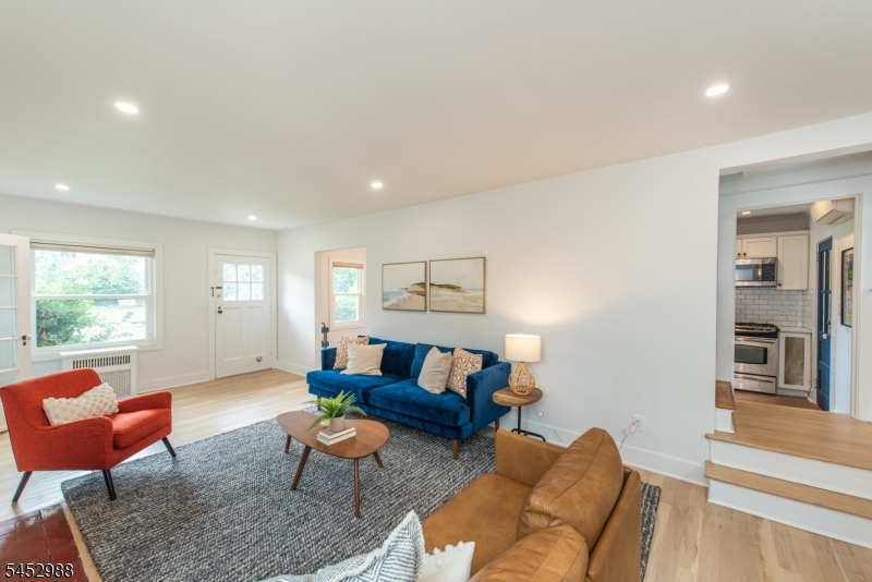 22 Euclid Pl Property Photo 7