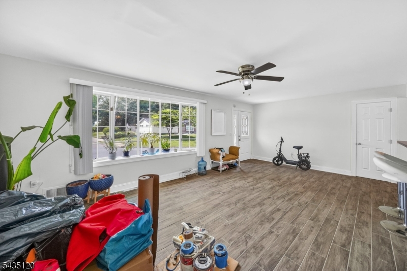 840 Lopatcong St Property Photo 12