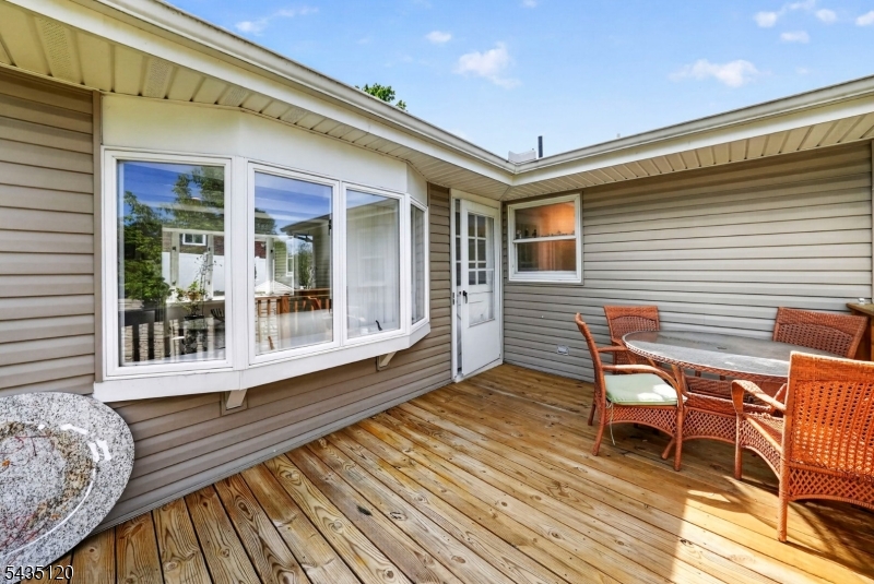 840 Lopatcong St Property Photo 43