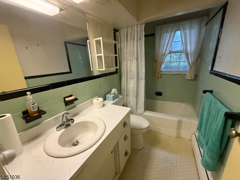 76 Linwood Ave Property Photo 22
