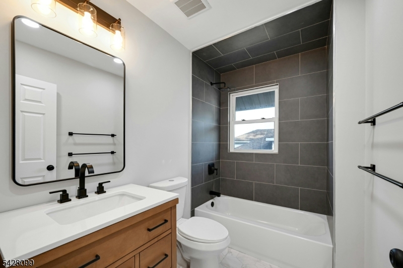 25 Marinus St Property Photo 14