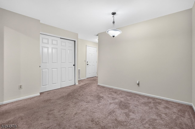 92 Jamestown Rd Property Photo 2