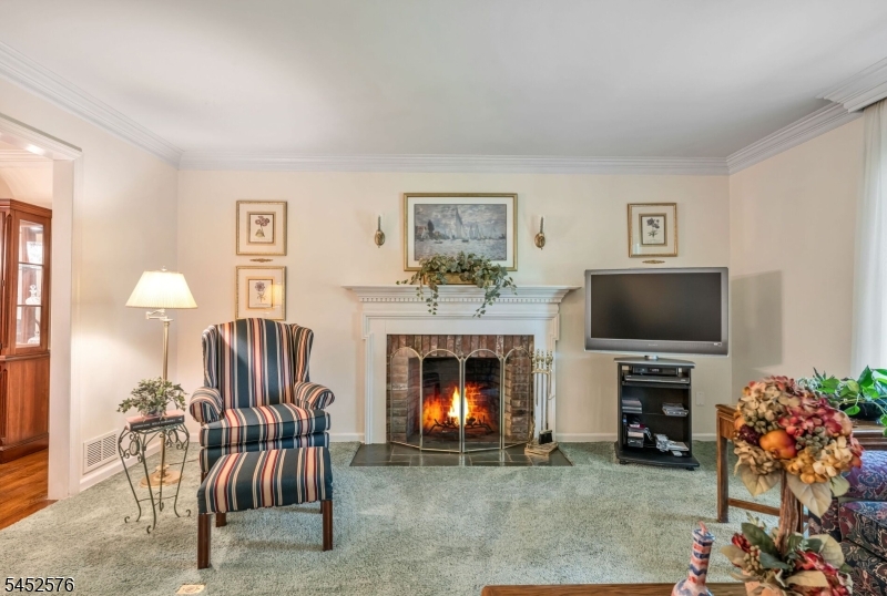 8 Knollwood Drive Property Photo 6