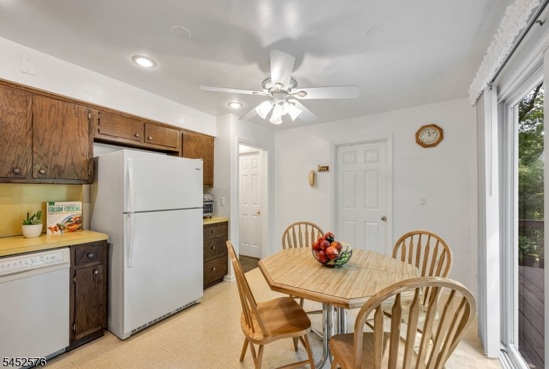 8 Knollwood Drive Property Photo 11